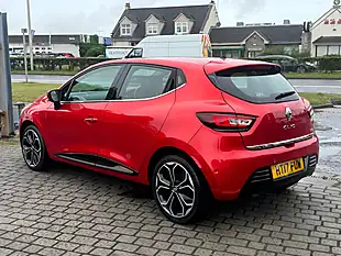 Used 2017 Renault Clio Signature Nav Flame Red - Interior and Exterior details 4