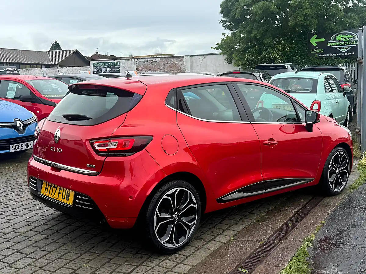 Used 2017 Renault Clio Signature Nav Flame Red - Interior and Exterior details 6