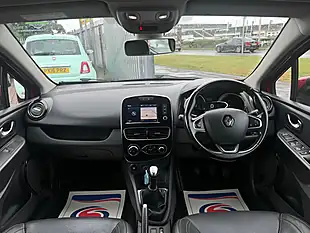 Used 2017 Renault Clio Signature Nav Flame Red - Interior and Exterior details 9