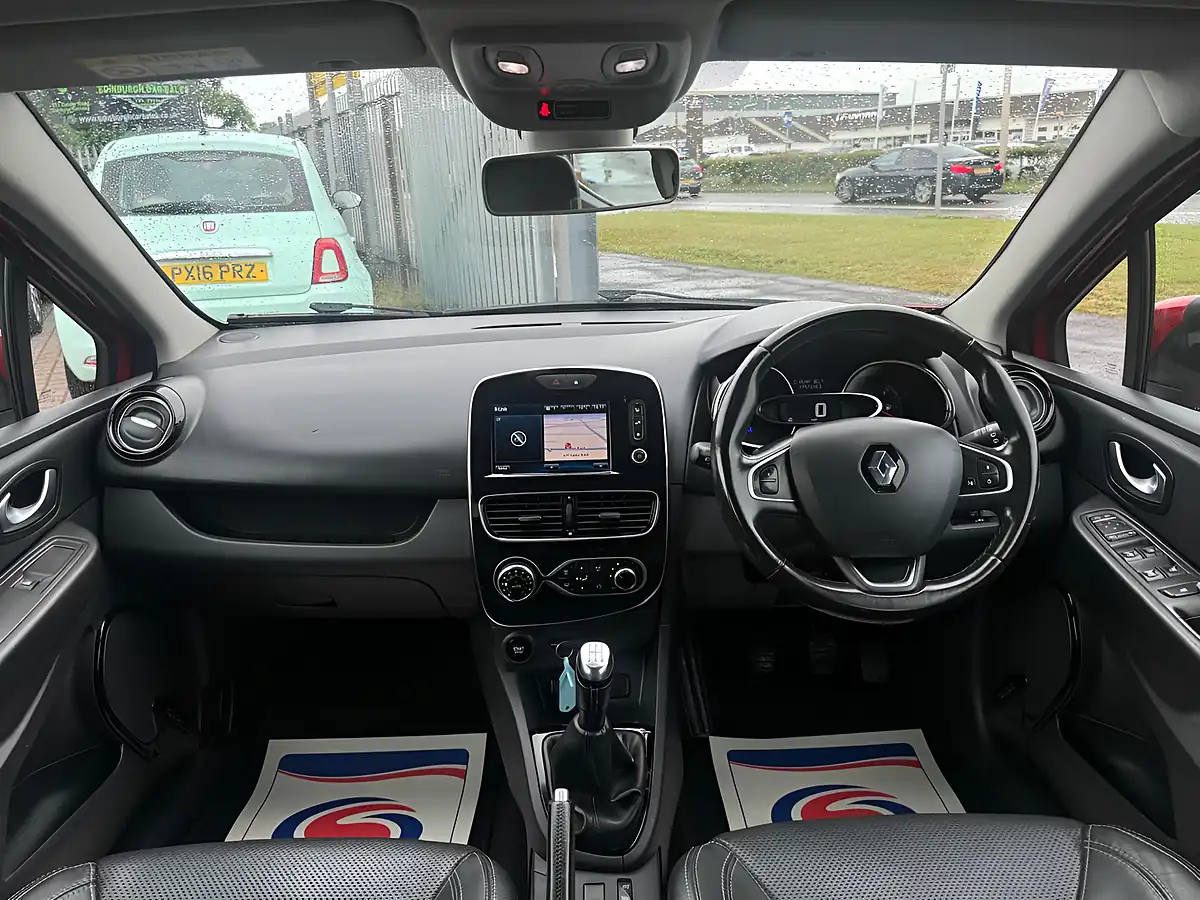 Used 2017 Renault Clio Signature Nav Flame Red - Interior and Exterior details 9
