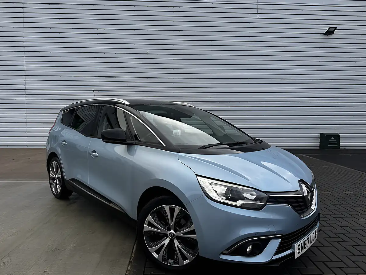 Used 2017 Renault Grand Scenic Dynamique S Nav Blue - Front View