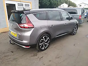 Used 2017 Renault Grand Scenic Signature Nav Grey - Interior and Exterior details 4