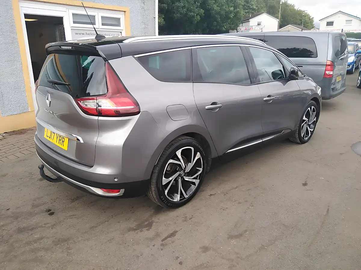 Used 2017 Renault Grand Scenic Signature Nav Grey - Interior and Exterior details 4