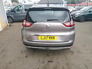 Used 2017 Renault Grand Scenic Signature Nav Grey - Interior and Exterior details 6