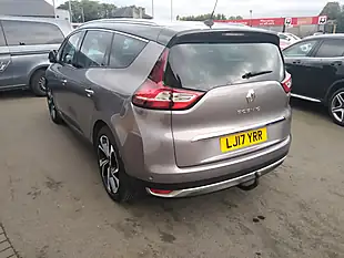 Used 2017 Renault Grand Scenic Signature Nav Grey - Interior and Exterior details 7