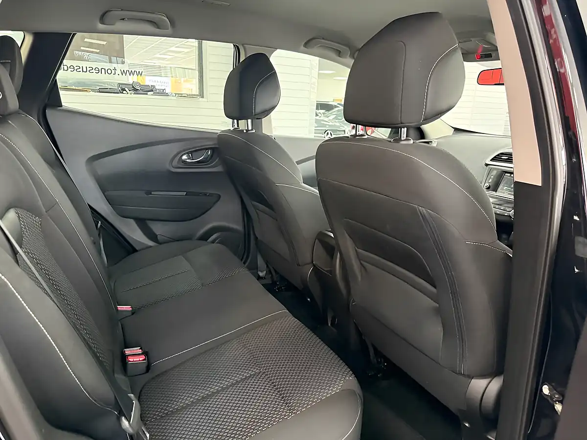 Used 2017 Renault Kadjar Dynamique Nav Black - Interior and Exterior details 4
