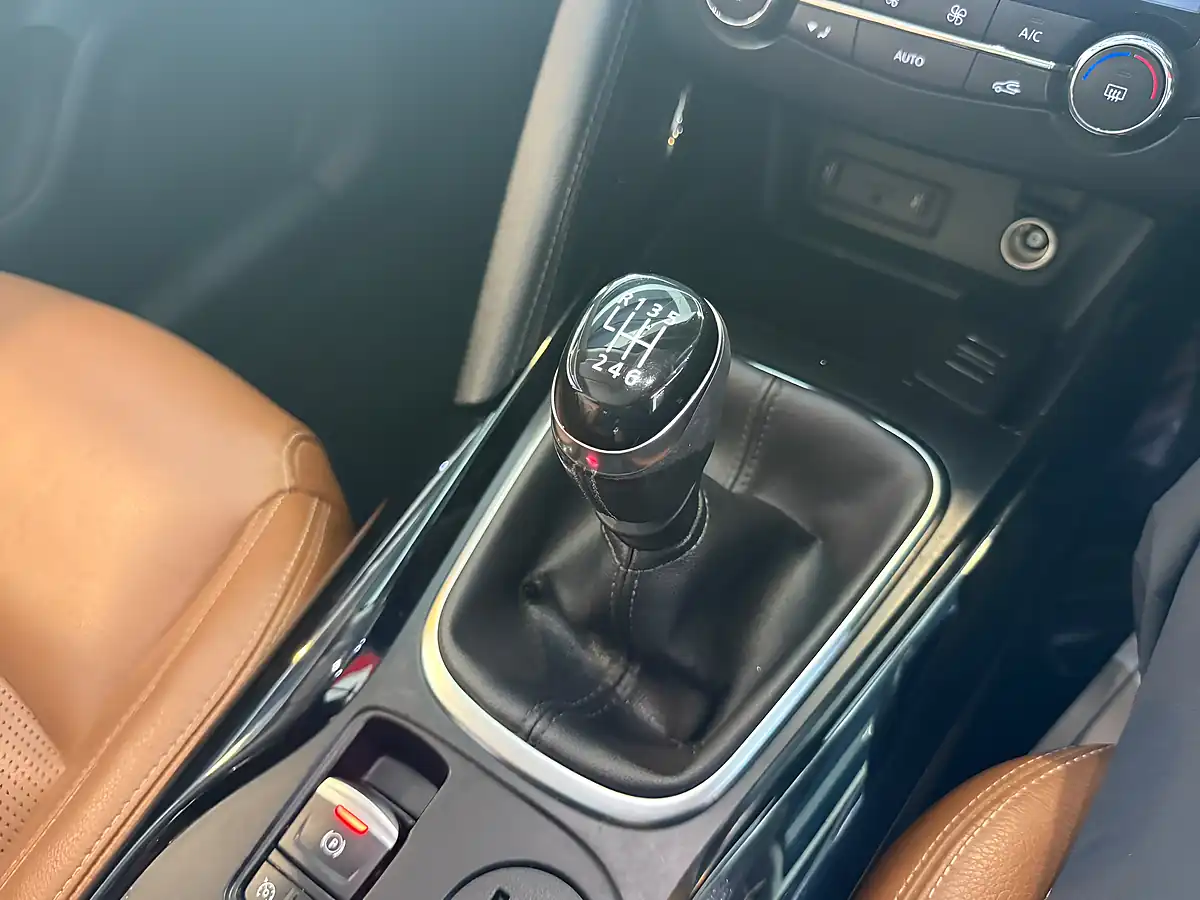 Used 2017 Renault Kadjar Dynamique Nav Black - Interior and Exterior details 19