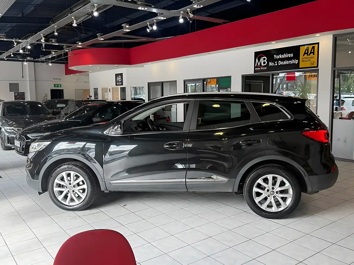 Used 2017 Renault Kadjar Dynamique Nav Black - Interior and Exterior details 6