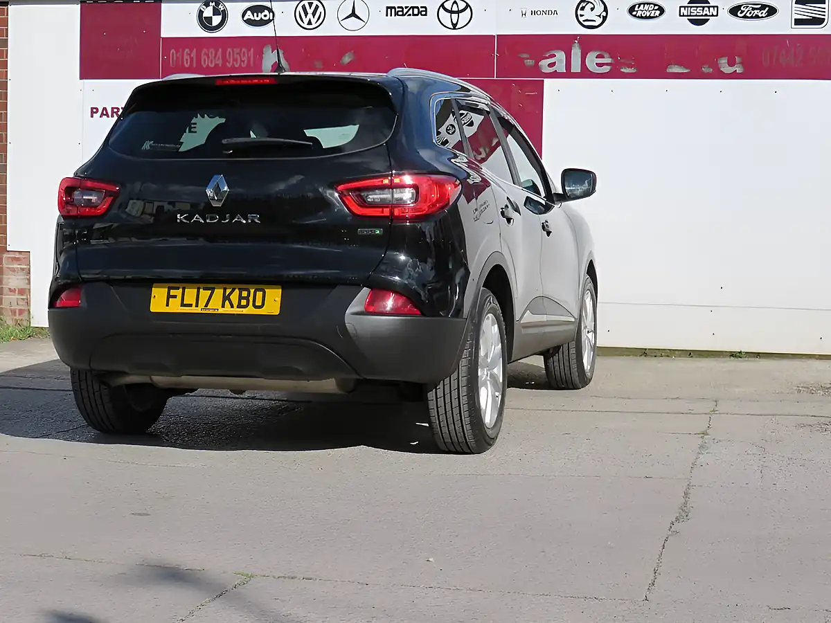 Used 2017 Renault Kadjar Dynamique Nav Black - Interior and Exterior details 17
