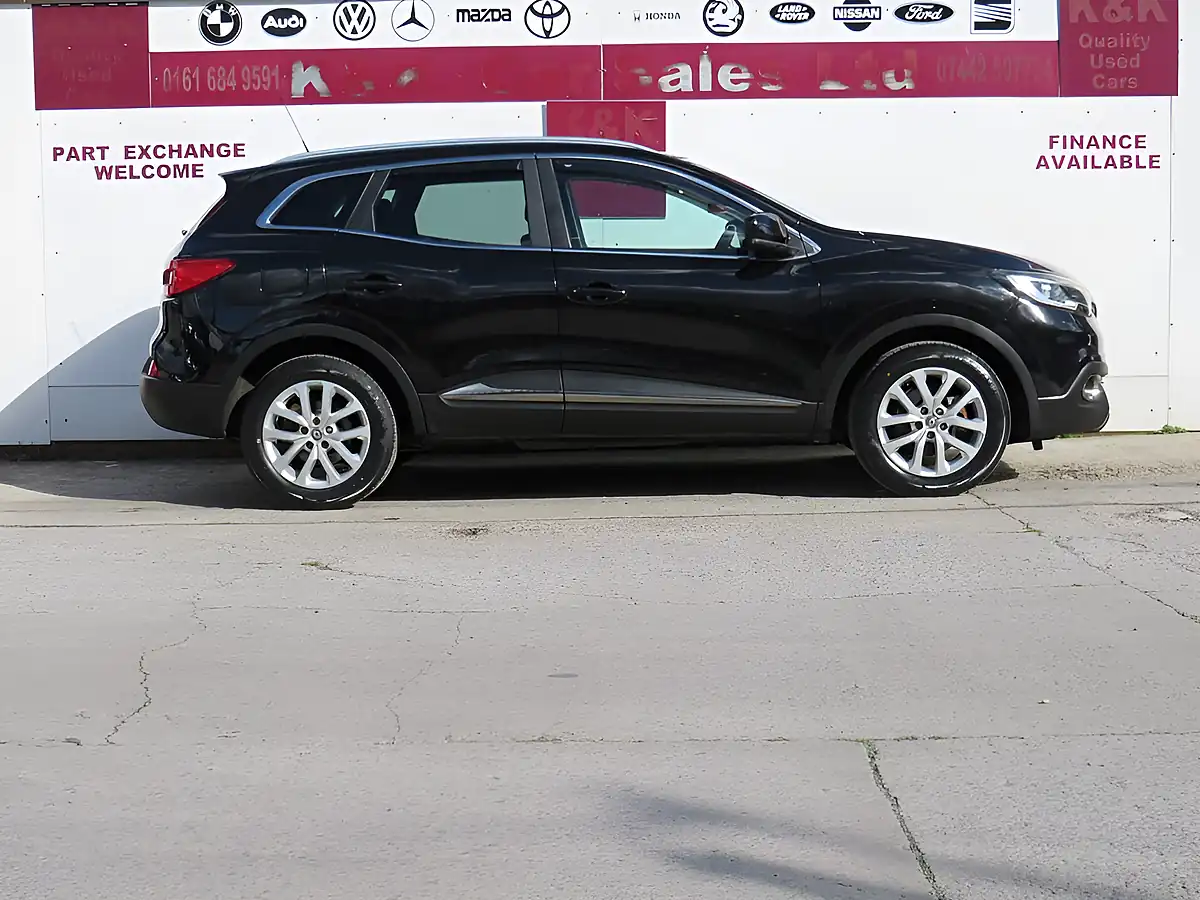 Used 2017 Renault Kadjar Dynamique Nav Black - Interior and Exterior details 3