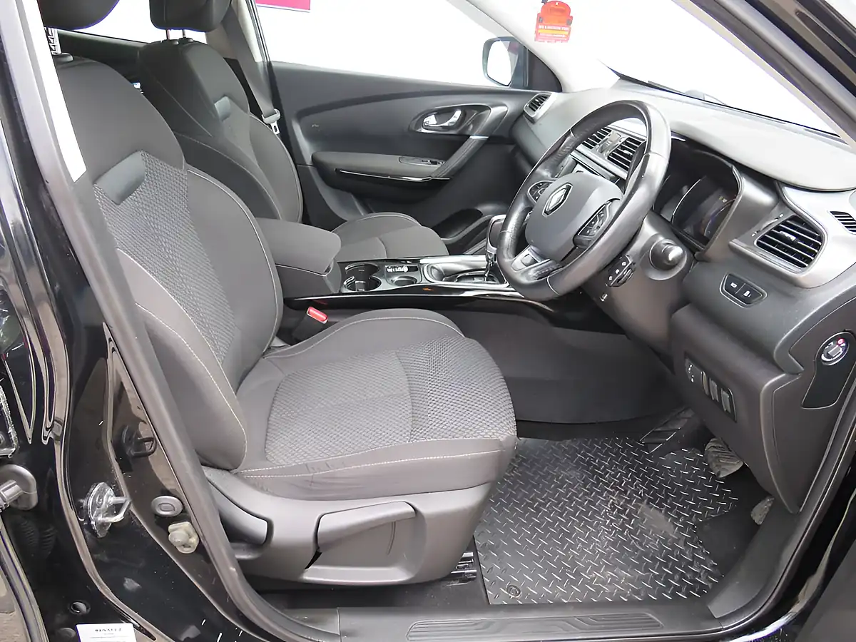 Used 2017 Renault Kadjar Dynamique Nav Black - Interior and Exterior details 7