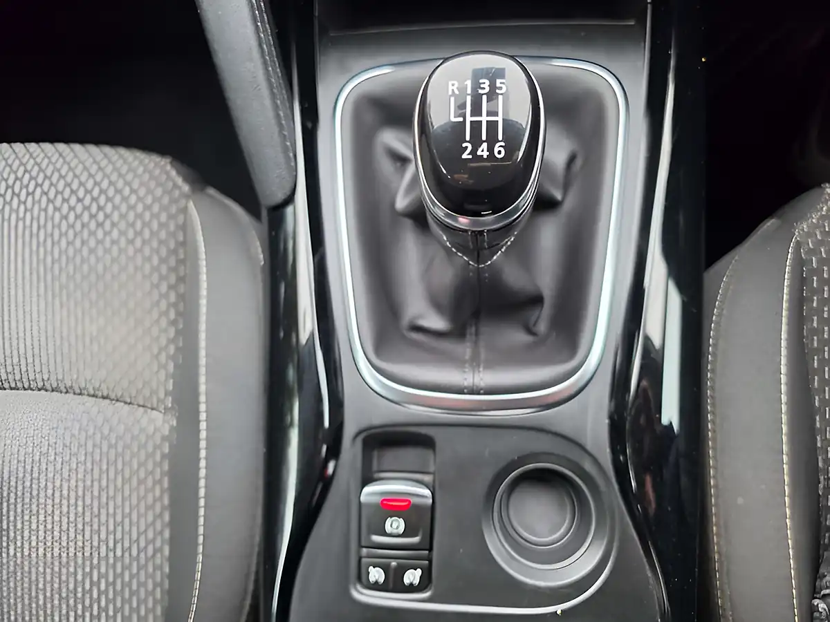 Used 2017 Renault Kadjar Dynamique Nav Blue - Interior and Exterior details 20