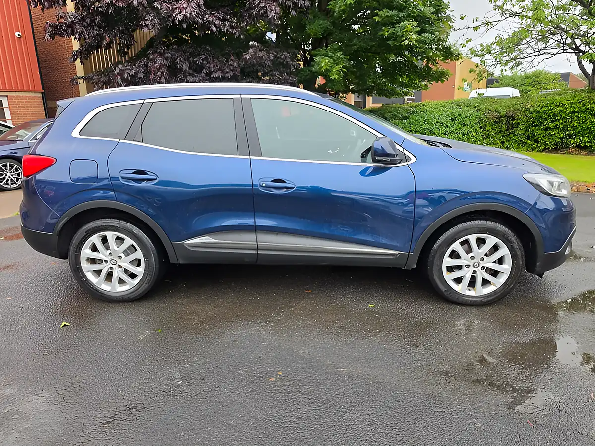 Used 2017 Renault Kadjar Dynamique Nav Blue - Interior and Exterior details 4