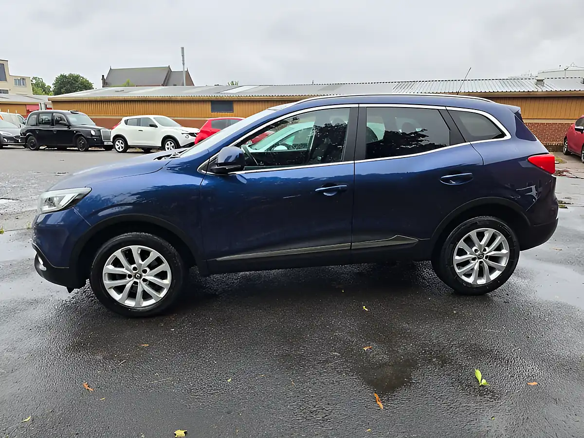 Used 2017 Renault Kadjar Dynamique Nav Blue - Interior and Exterior details 5