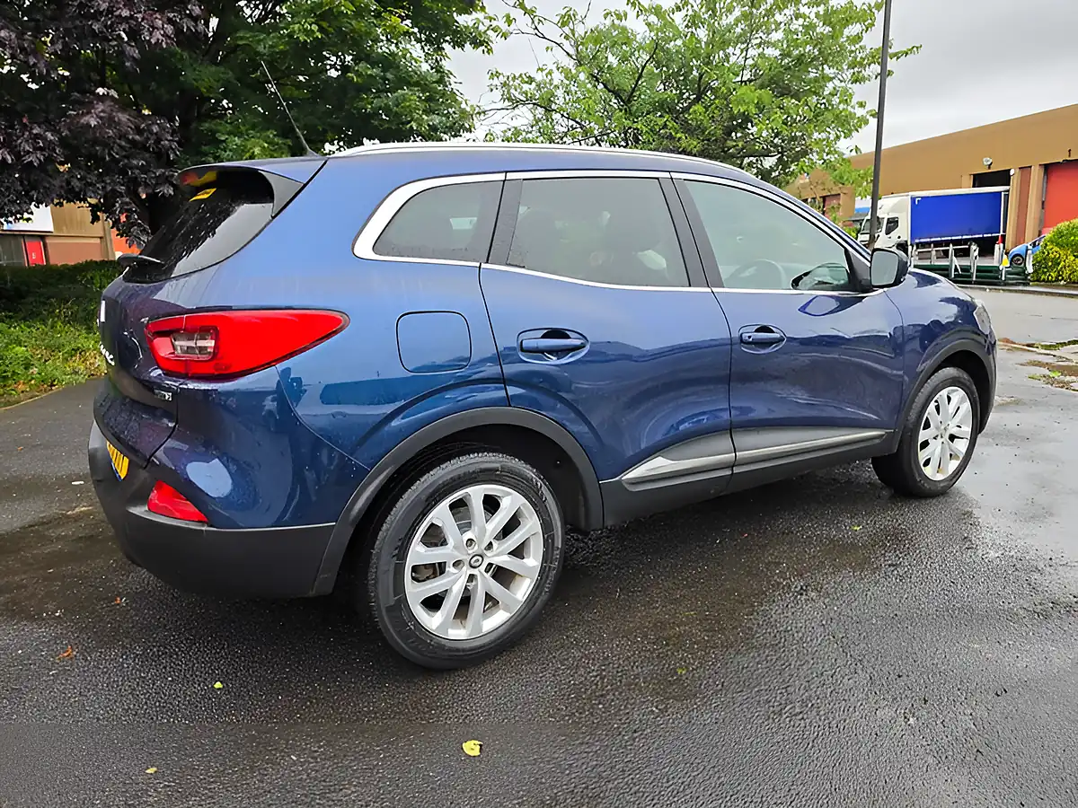 Used 2017 Renault Kadjar Dynamique Nav Blue - Interior and Exterior details 6