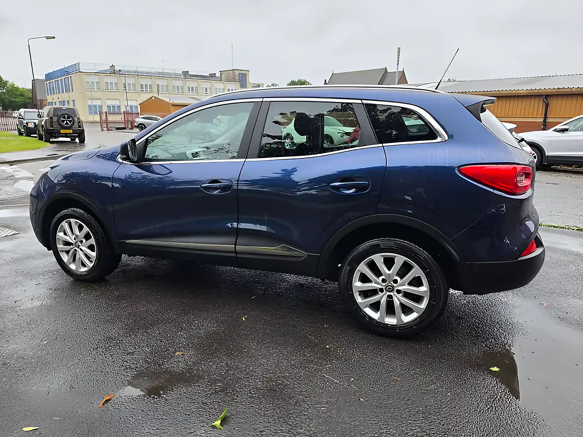 Used 2017 Renault Kadjar Dynamique Nav Blue - Interior and Exterior details 7