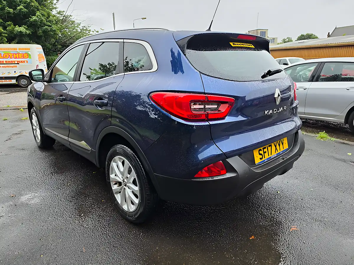 Used 2017 Renault Kadjar Dynamique Nav Blue - Interior and Exterior details 8