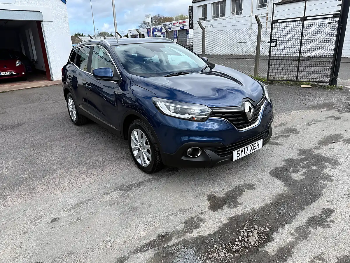 Used 2017 Renault Kadjar Dynamique Nav Blue - Interior and Exterior details 3