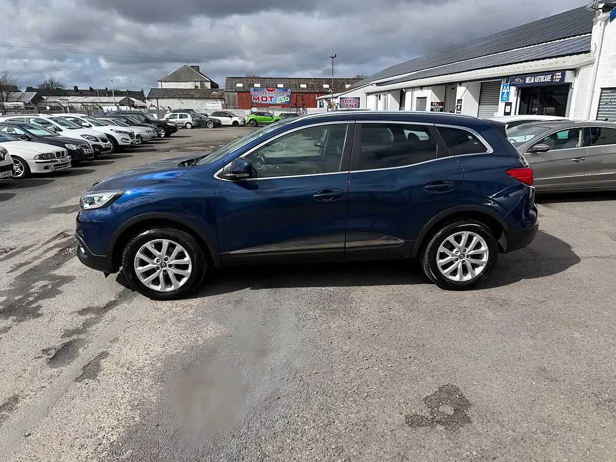 Used 2017 Renault Kadjar Dynamique Nav Blue - Interior and Exterior details 9