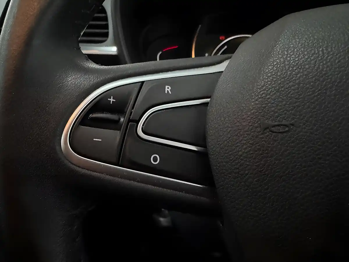 Used 2017 Renault Kadjar Dynamique Nav Diamond Black - Interior and Exterior details 17