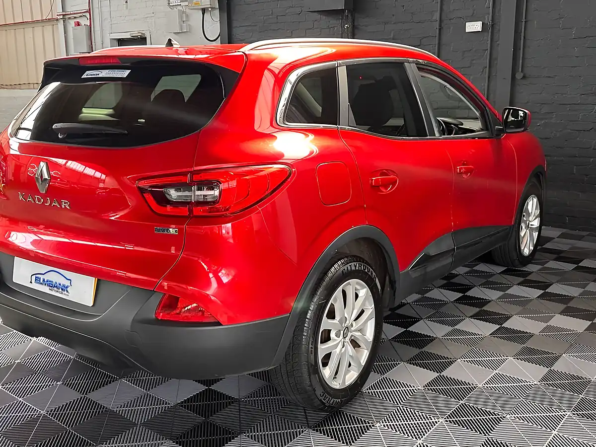 Used 2017 Renault Kadjar Dynamique Nav Flame Red - Interior and Exterior details 11