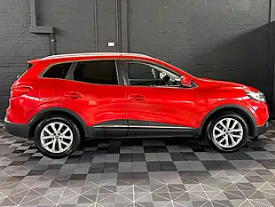 Used 2017 Renault Kadjar Dynamique Nav Flame Red - Interior and Exterior details 12