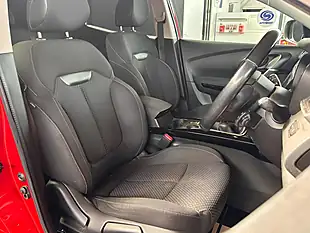 Used 2017 Renault Kadjar Dynamique Nav Flame Red - Interior and Exterior details 3