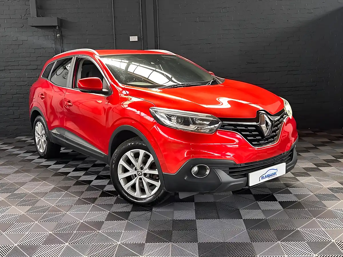 Used 2017 Renault Kadjar Dynamique Nav Flame Red - Interior and Exterior details 4
