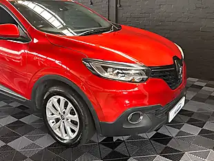 Used 2017 Renault Kadjar Dynamique Nav Flame Red - Interior and Exterior details 6