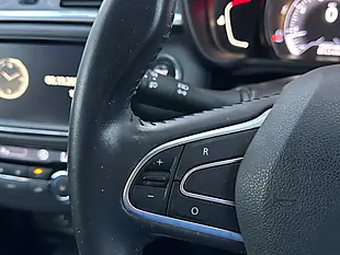 Used 2017 Renault Kadjar Dynamique Nav Flame Red - Interior and Exterior details 16