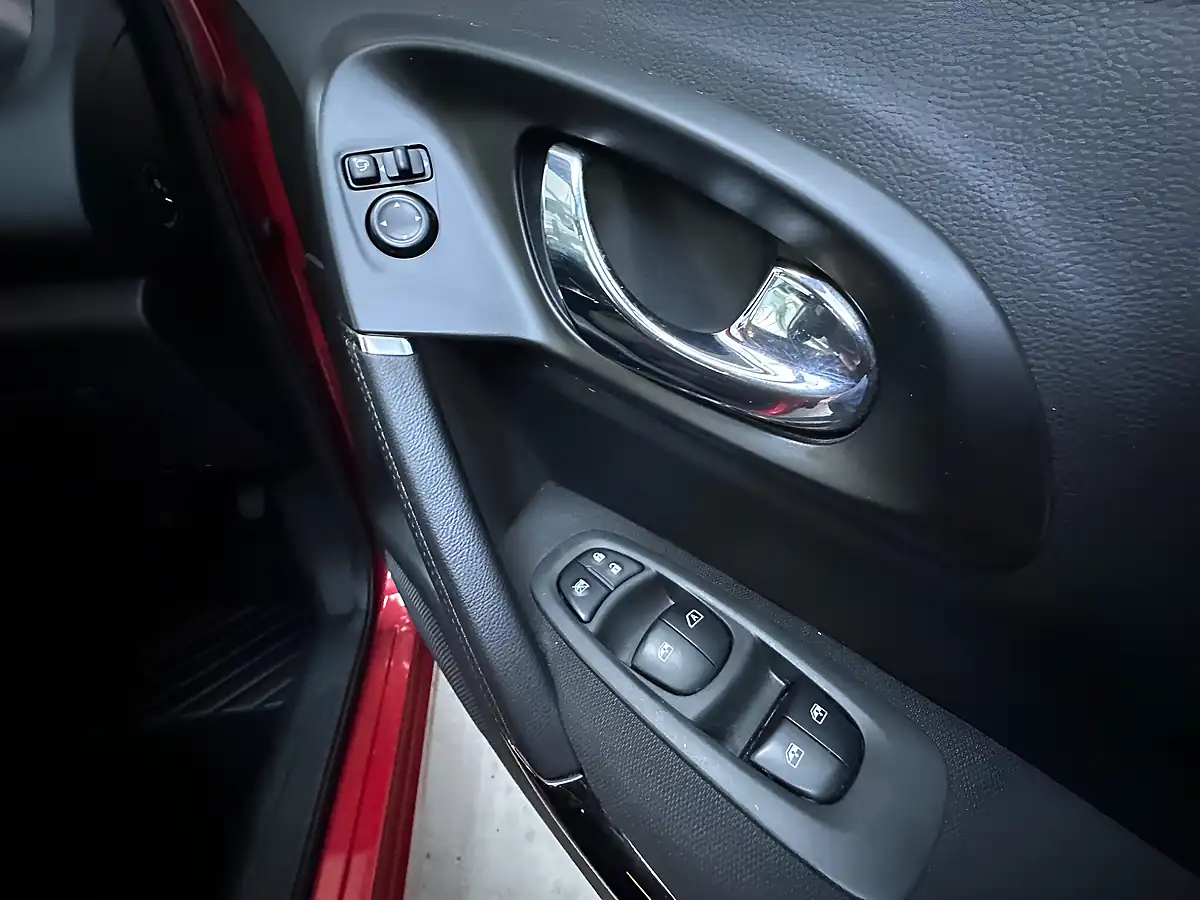 Used 2017 Renault Kadjar Dynamique Nav Flame Red - Interior and Exterior details 19