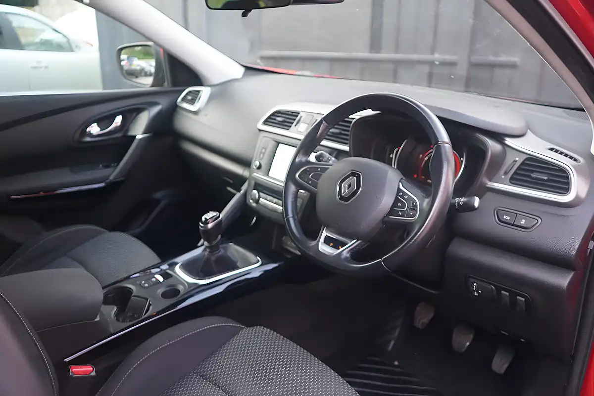 Used 2017 Renault Kadjar Dynamique Nav Flame Red - Interior and Exterior details 13