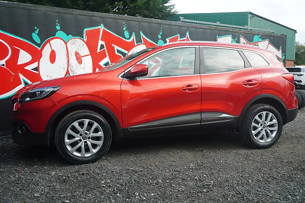 Used 2017 Renault Kadjar Dynamique Nav Flame Red - Interior and Exterior details 8