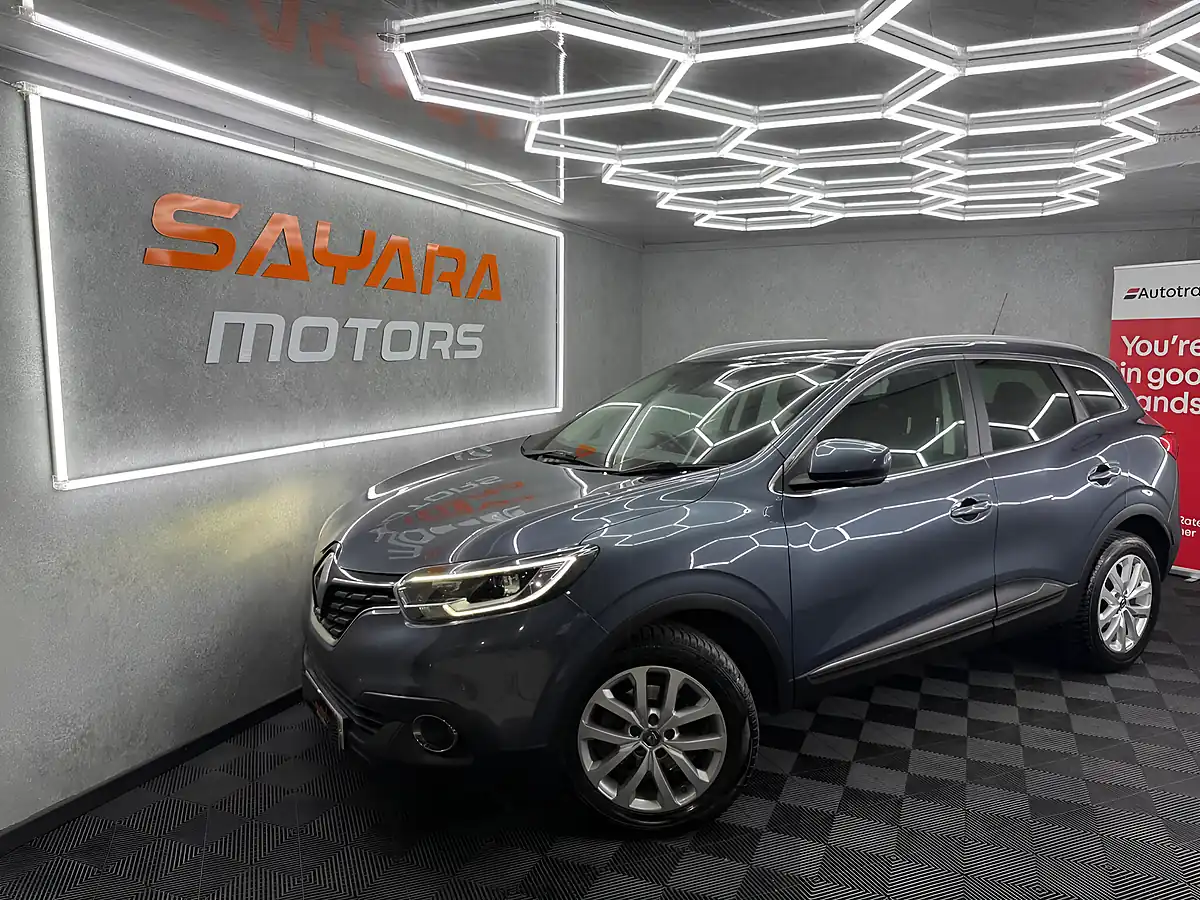 Used 2017 Renault Kadjar Dynamique Nav Grey - Front View