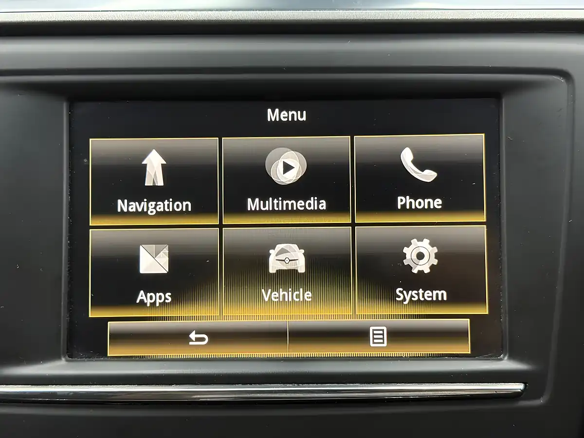 Used 2017 Renault Kadjar Dynamique Nav Grey - Interior and Exterior details 16