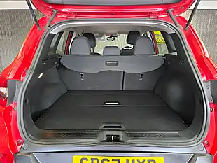 Used 2017 Renault Kadjar Dynamique Nav Red - Interior and Exterior details 15
