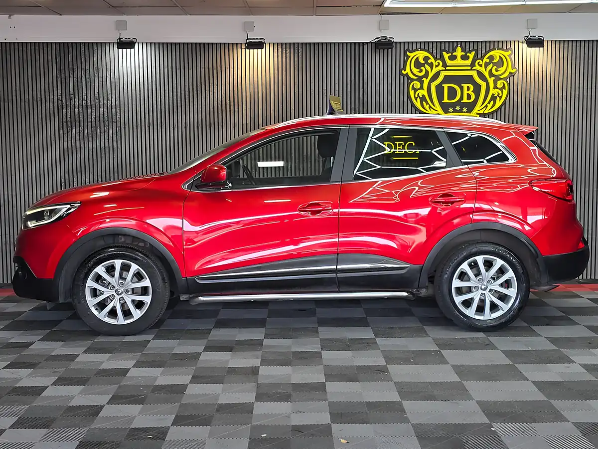 Used 2017 Renault Kadjar Dynamique Nav Red - Interior and Exterior details 6