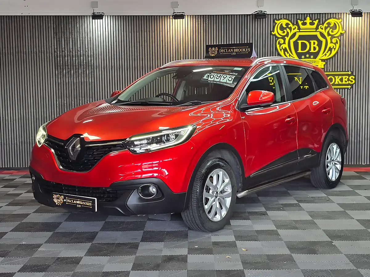 Used 2017 Renault Kadjar Dynamique Nav Red - Interior and Exterior details 7