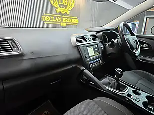 Used 2017 Renault Kadjar Dynamique Nav Red - Interior and Exterior details 9
