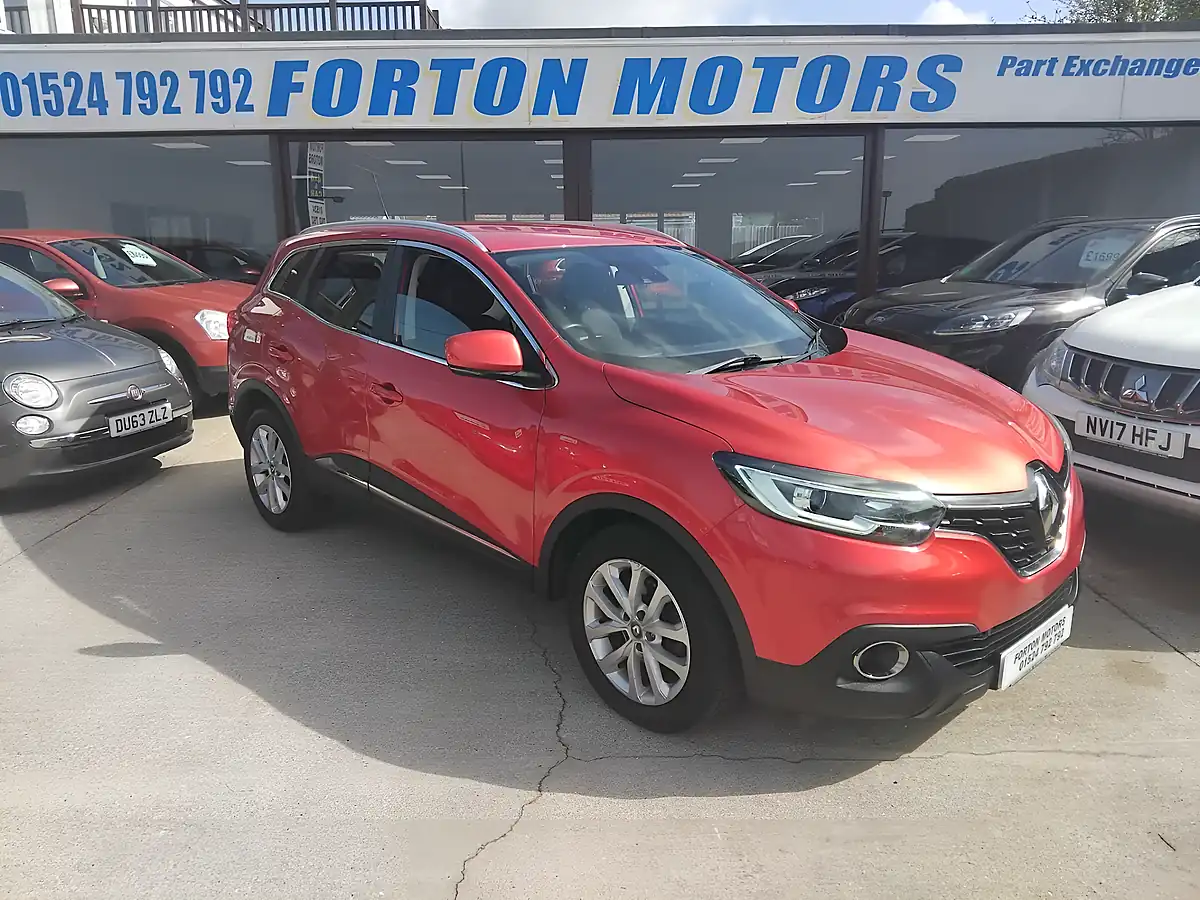 Used 2017 Renault Kadjar Dynamique Nav Red - Front View