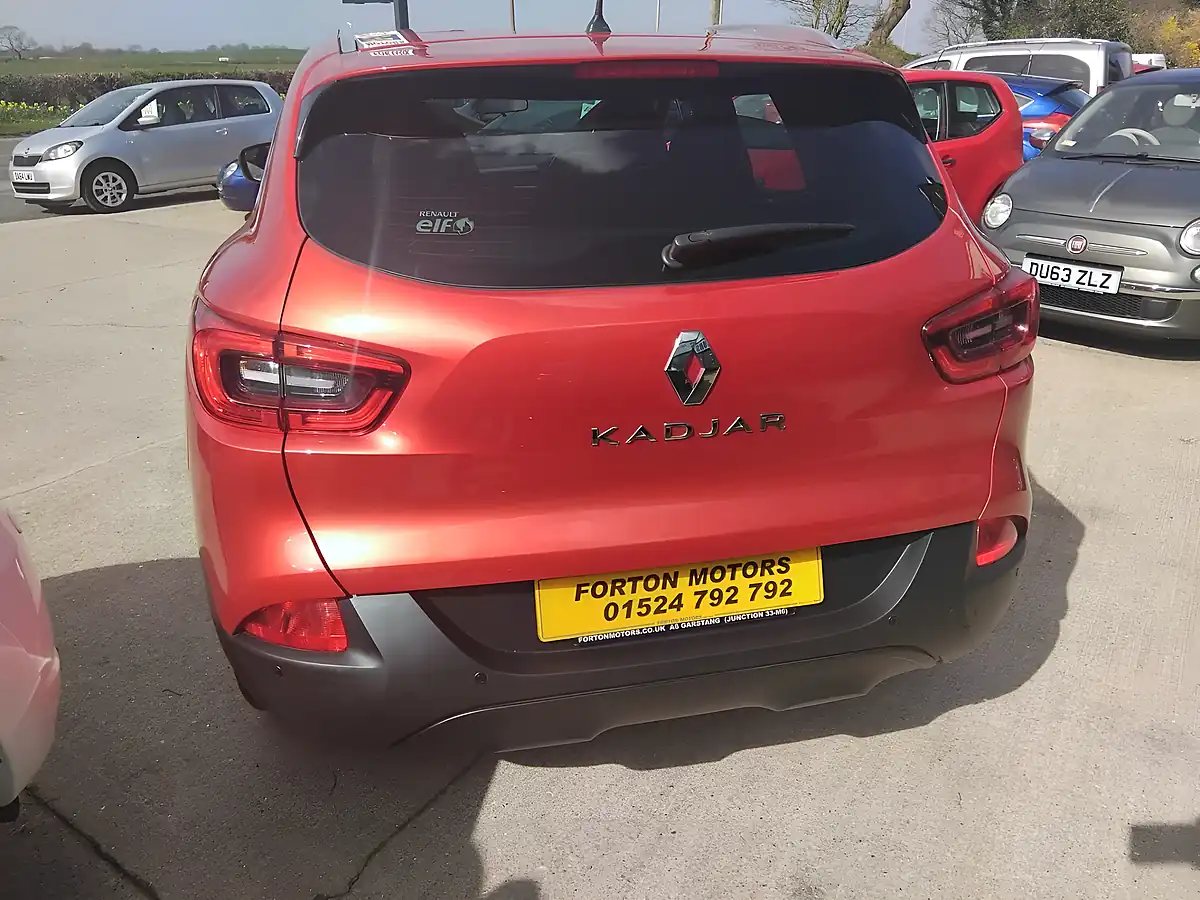 Used 2017 Renault Kadjar Dynamique Nav Red - Interior and Exterior details 11