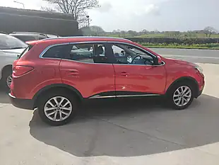 Used 2017 Renault Kadjar Dynamique Nav Red - Interior and Exterior details 13