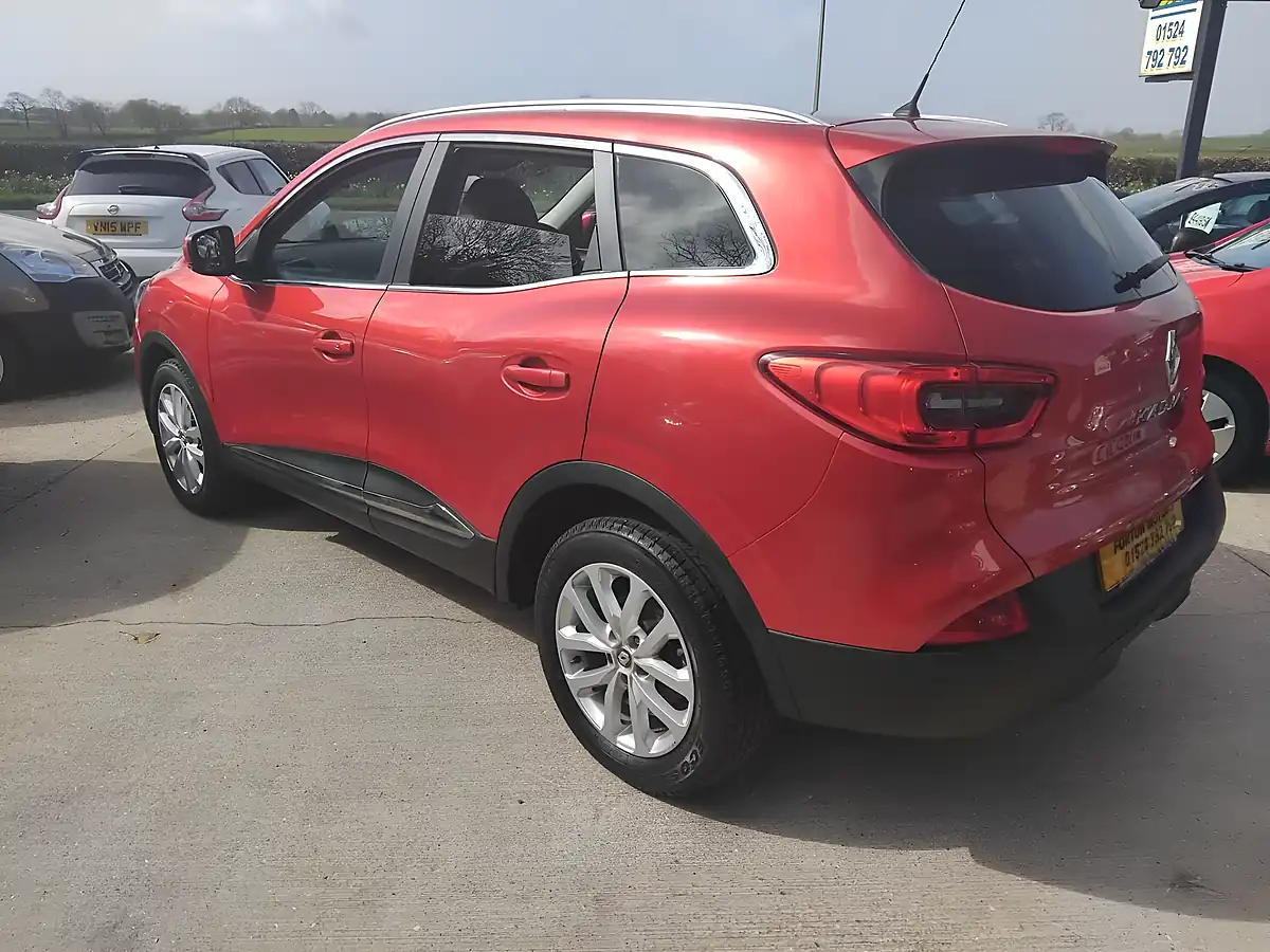 Used 2017 Renault Kadjar Dynamique Nav Red - Interior and Exterior details 6