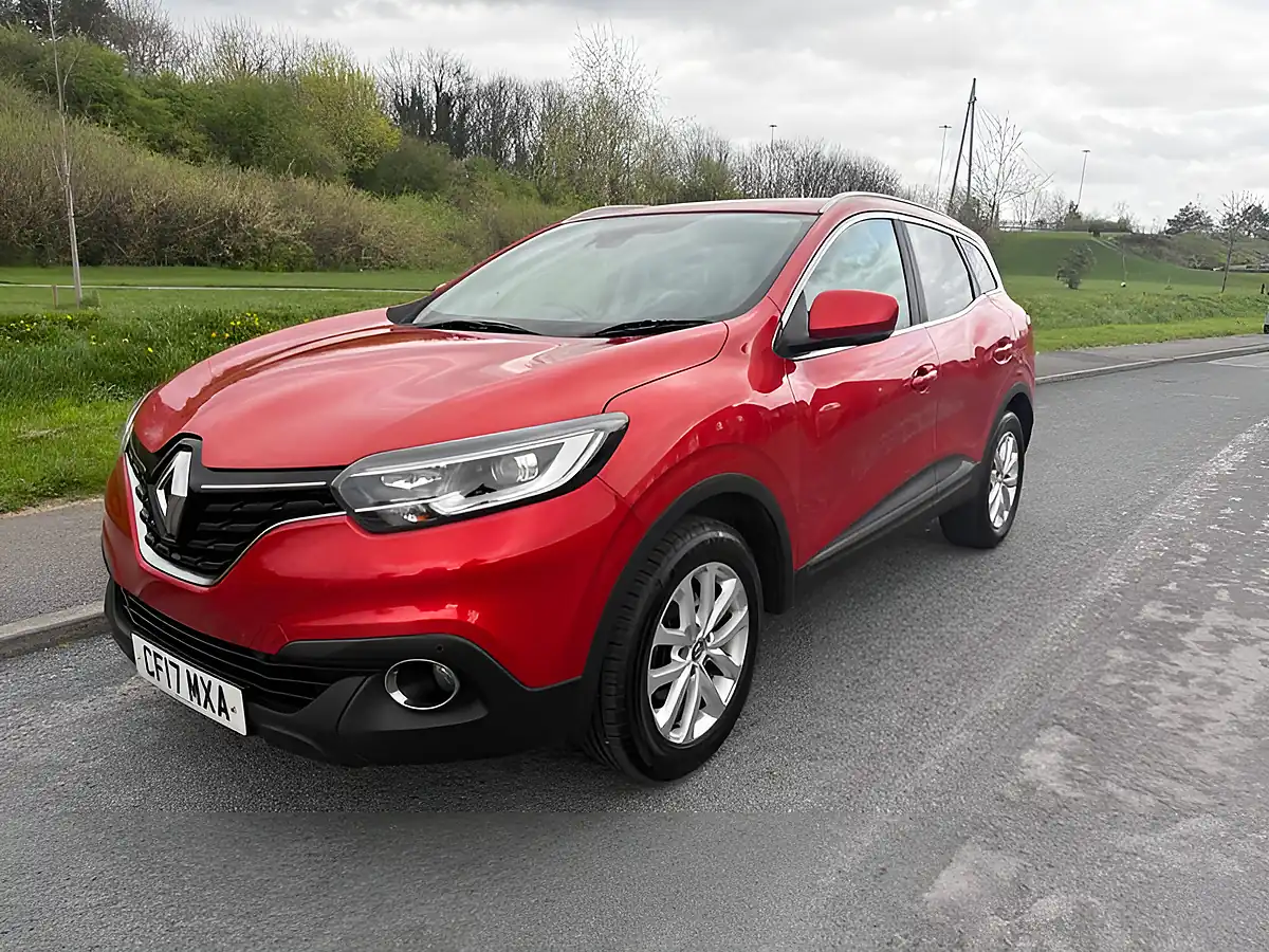 Used 2017 Renault Kadjar Dynamique Nav Red - Interior and Exterior details 5