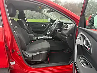 Used 2017 Renault Kadjar Dynamique Nav Red - Interior and Exterior details 9
