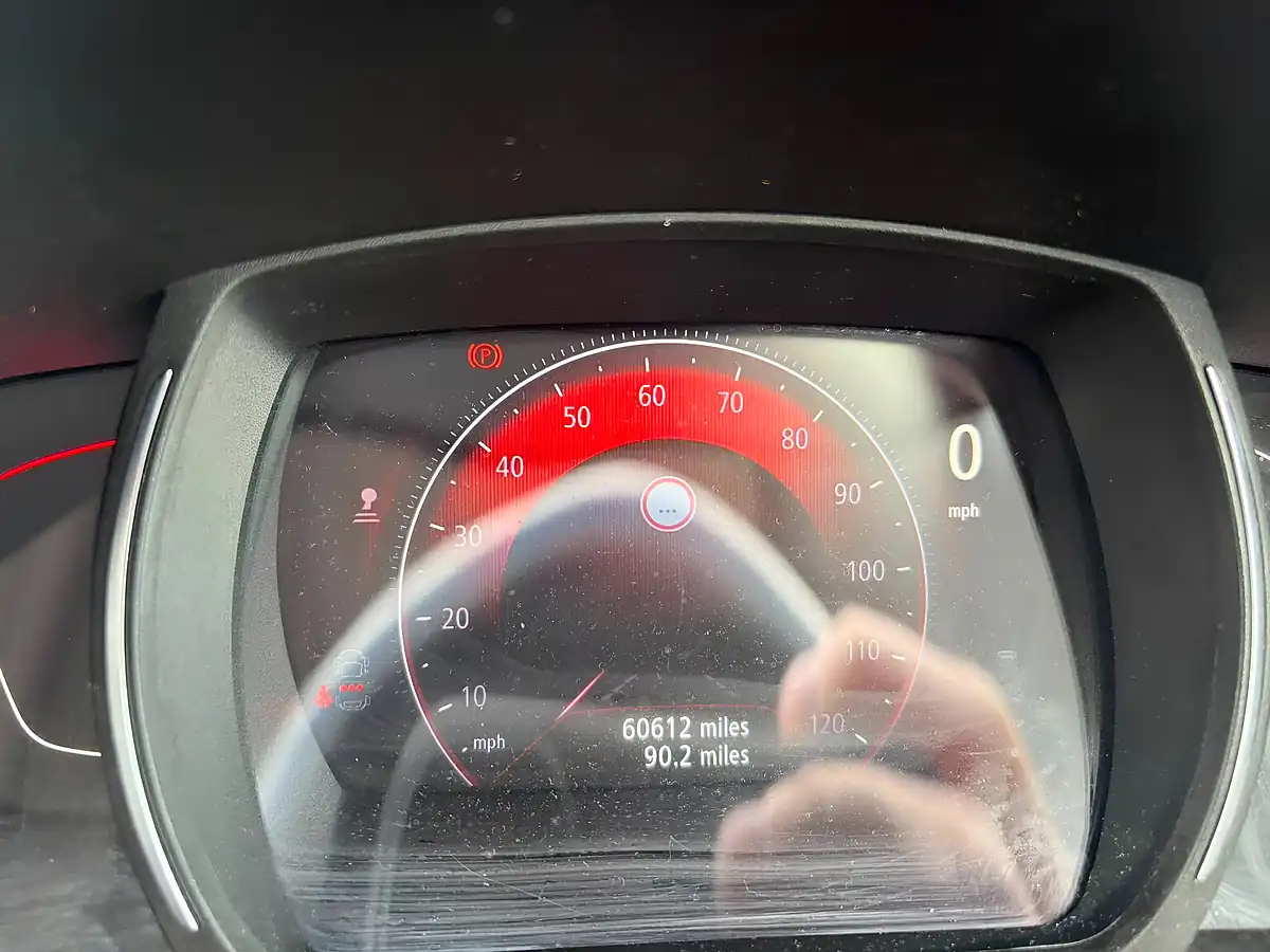 Used 2017 Renault Kadjar Dynamique Nav Red - Interior and Exterior details 10