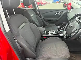 Used 2017 Renault Kadjar Dynamique Nav Red - Interior and Exterior details 12