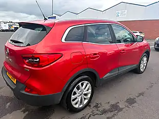 Used 2017 Renault Kadjar Dynamique Nav Red - Interior and Exterior details 5