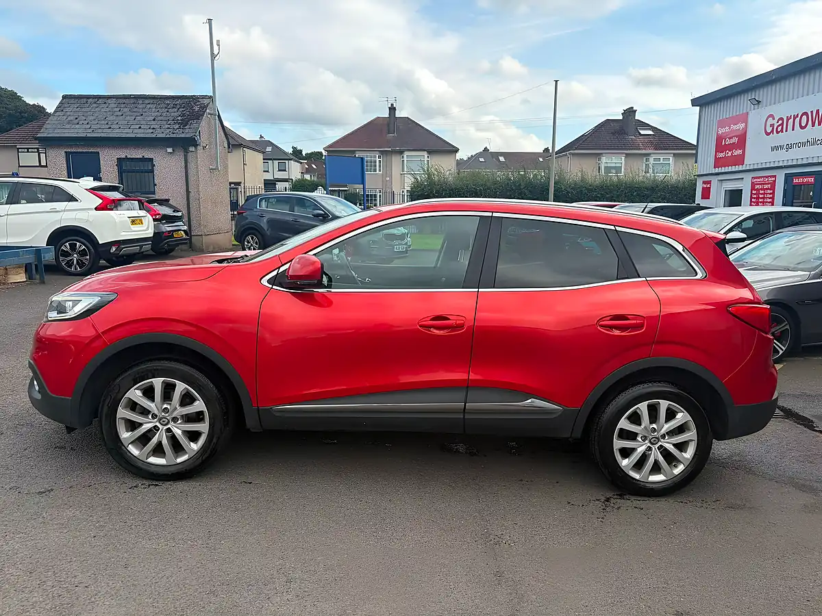 Used 2017 Renault Kadjar Dynamique Nav Red - Interior and Exterior details 7
