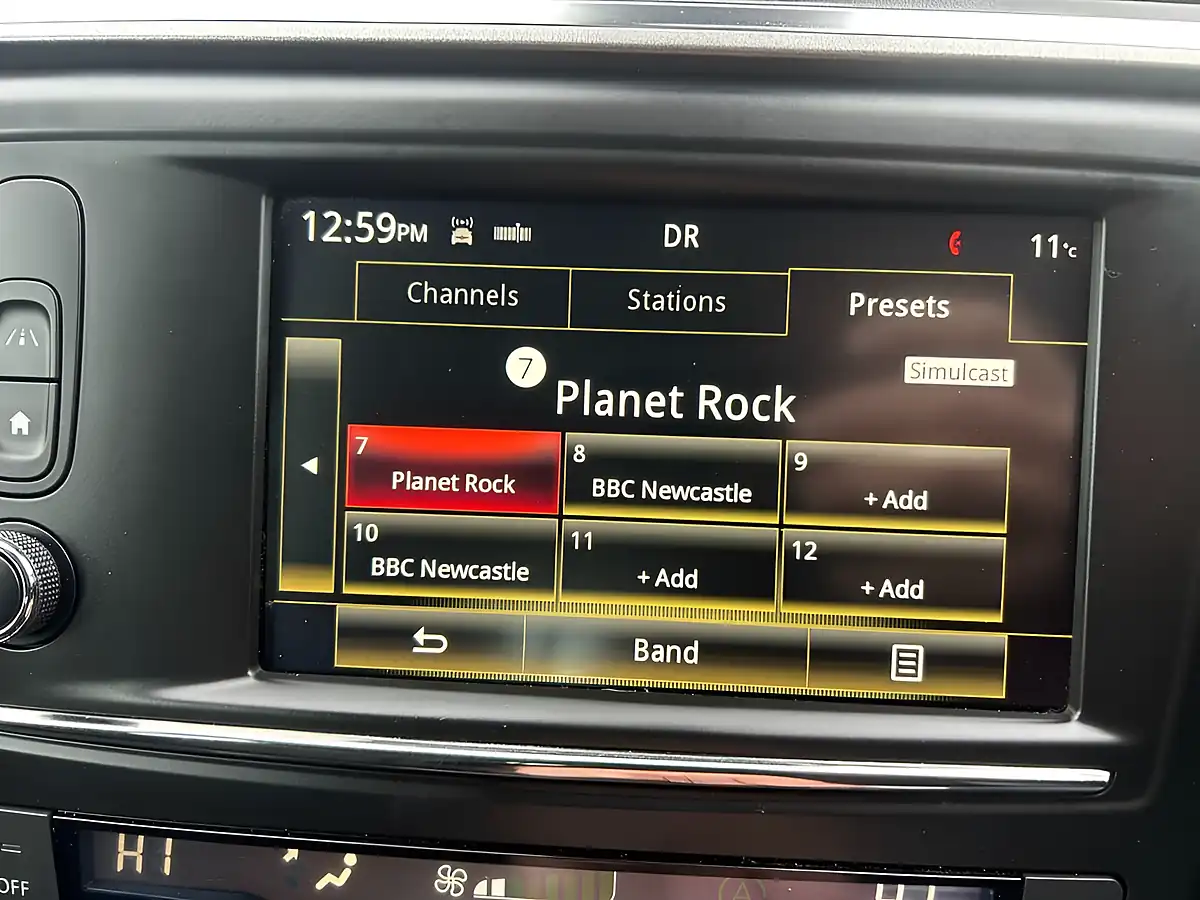 Used 2017 Renault Kadjar Dynamique Nav Red - Interior and Exterior details 17